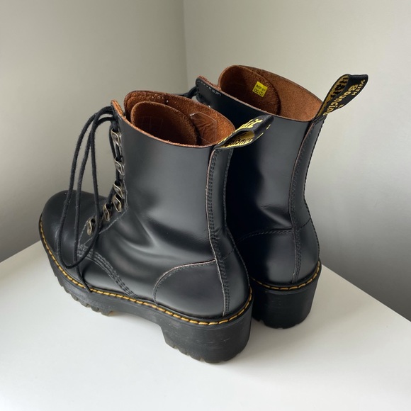 SOLD ✅ Dr Martens Leona platform boot - Picture 4 of 8
